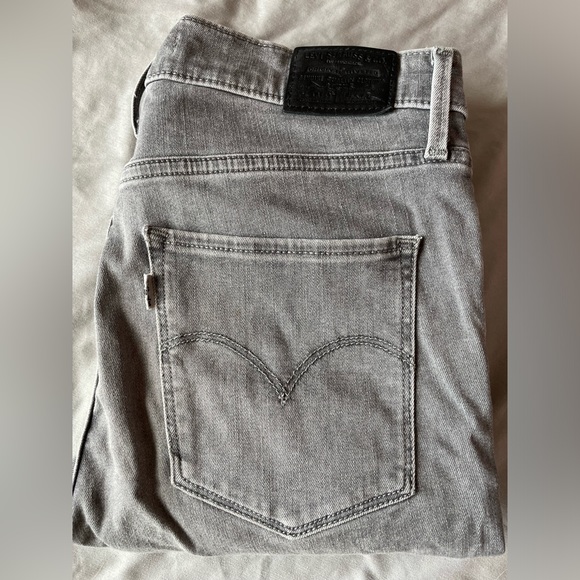 Levi’s 720 Grey SuperSkinny Jean (29w/30) - Picture 3 of 3
